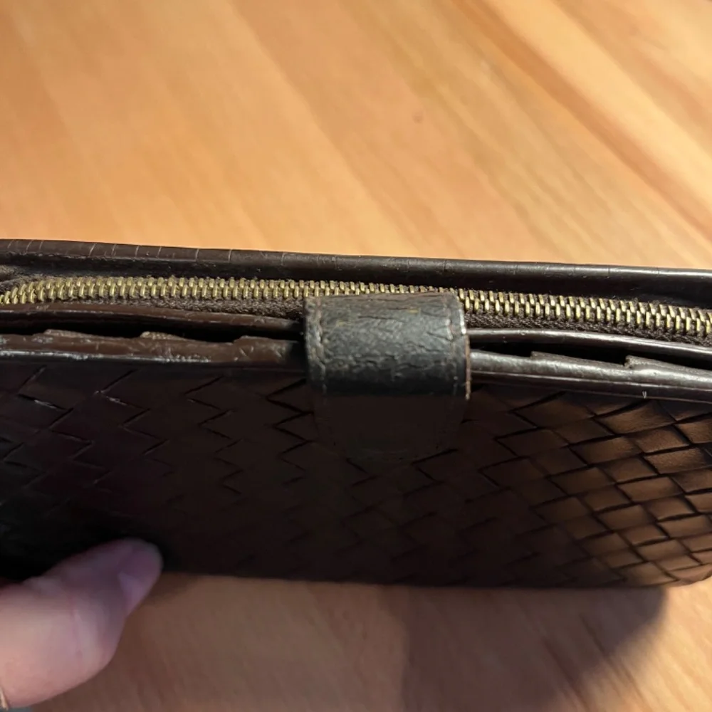 Bottega Veneta Black Quilted Wallet - Picture 9 of 9